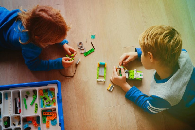 Teach Valuable STEM Skills With These Toys that Your Child Will Love