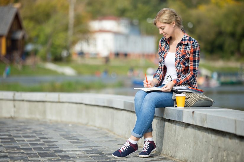A Guide for Students on Juggling School and a Part-time Job