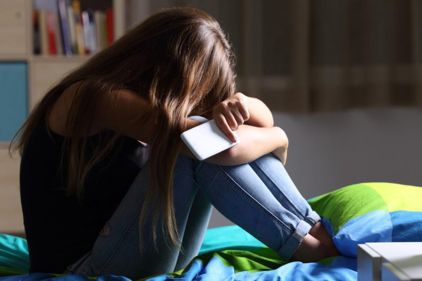 Helping Teens Deal With the Pressures of Social Media