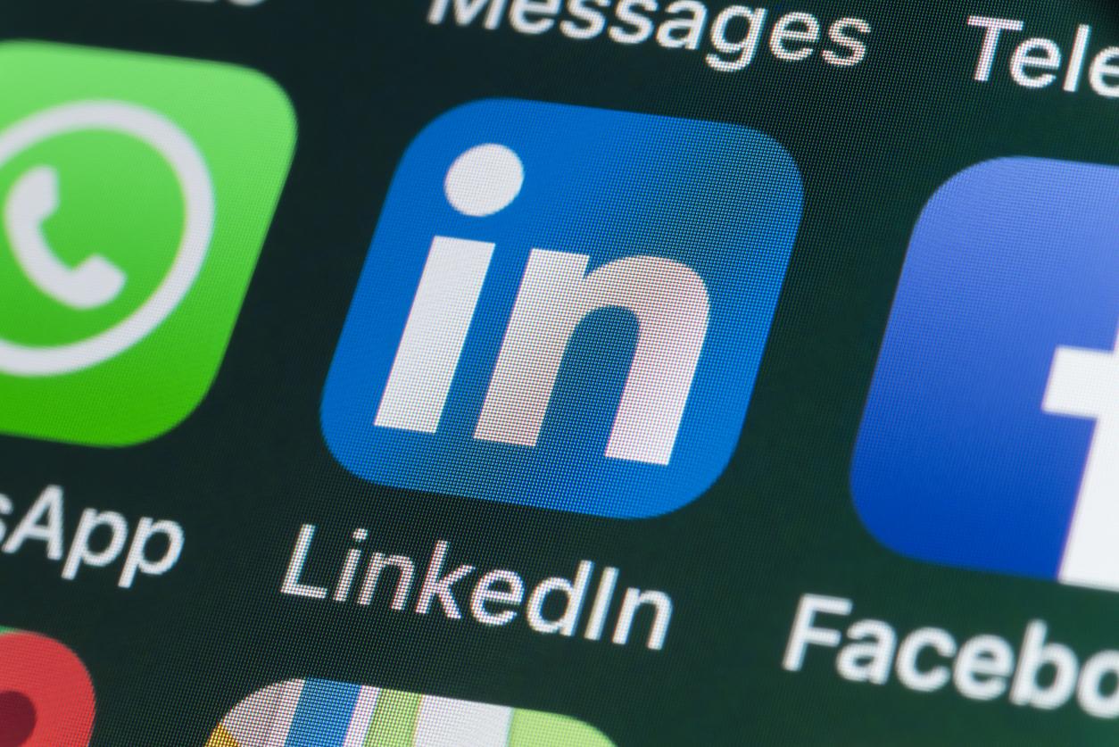 University Student's Guide to Using LinkedIn for Career Growth